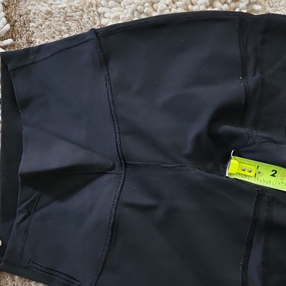 Lululemon - Picture 3 of 6